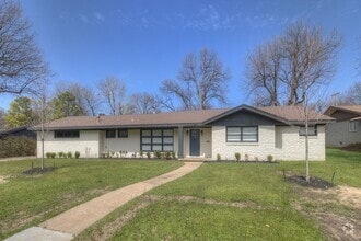 Building Photo - 3161 E 38th Pl