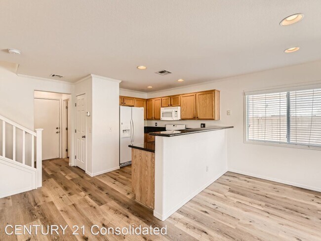 Building Photo - 3 br, 2.5 bath House - 10523 Pena Blanca C...