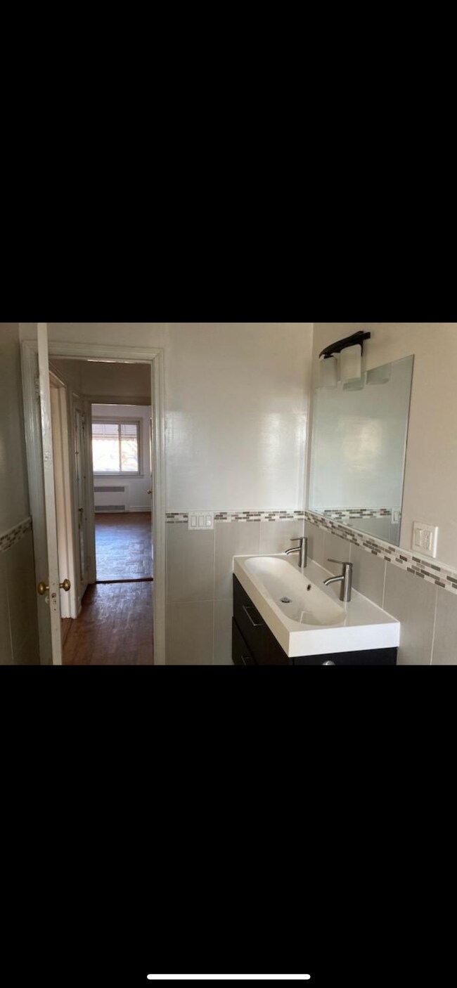 Foto del edificio - 2222 E 29th St