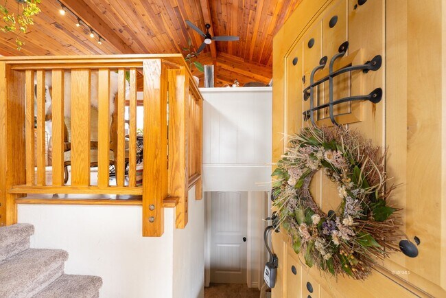 Foto del edificio - Modern 2 Bd + Bonus Room & 1.5 Ba. A-Frame...