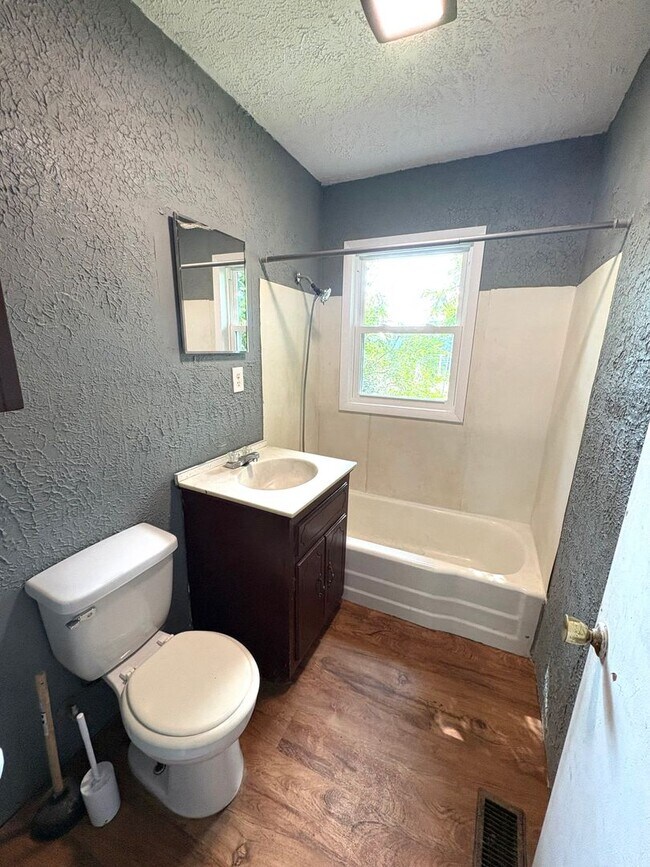 Foto del edificio - Cozy 2 Bed 1 Bath home for Rent!