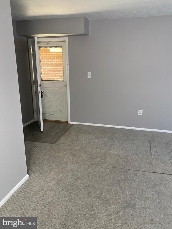 Building Photo - 3 Florence Tollgate Pl