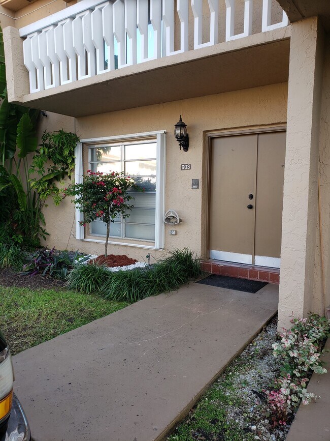 Foto del edificio - 17160 SW 94th Ave
