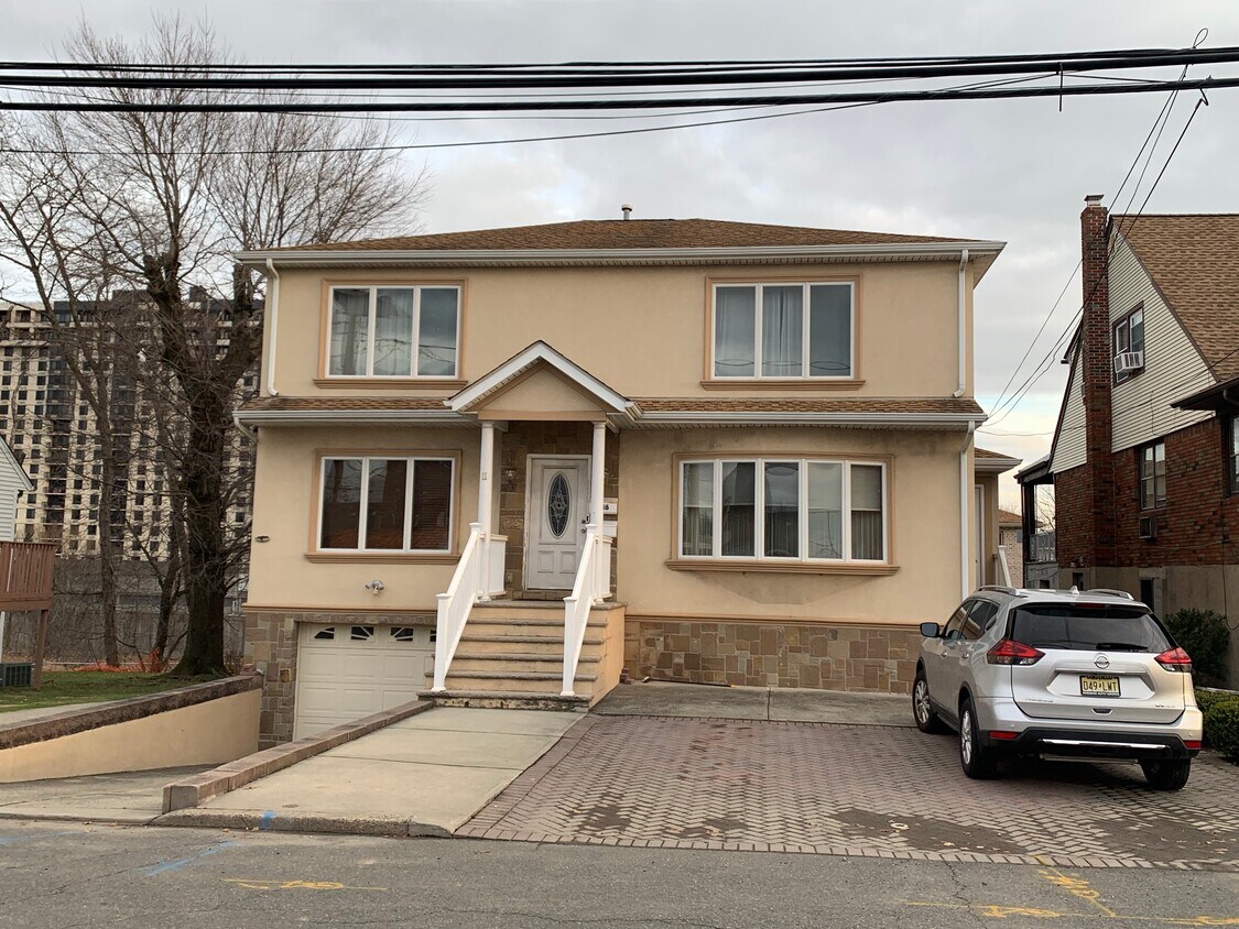 Foto principal - 336 12th St