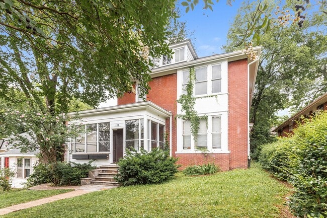 Building Photo - 938 Fortwood St