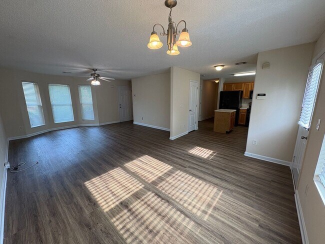 Photo - 131 Katydid Drive House