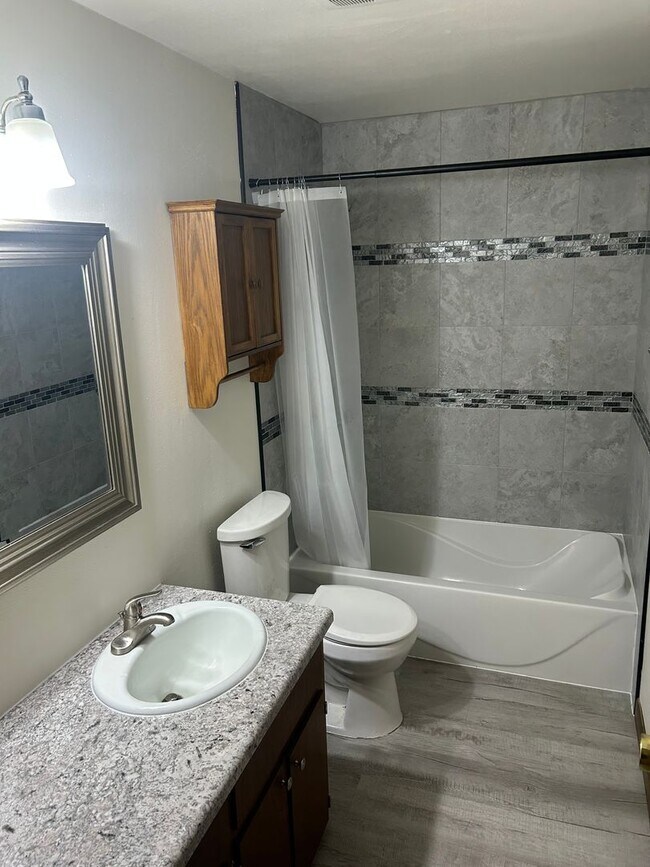 Foto del edificio - 305-307 Willow