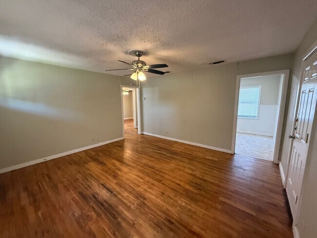 Building Photo - 2613 40th St