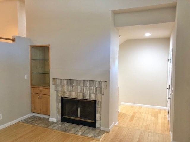 Building Photo - 7 E Court Ln