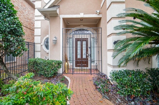 Building Photo - 13511 Brookbluff Ln