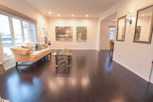 Building Photo - 740 Ballantrae Dr