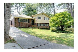 Building Photo - 2342 Cortez Way NE