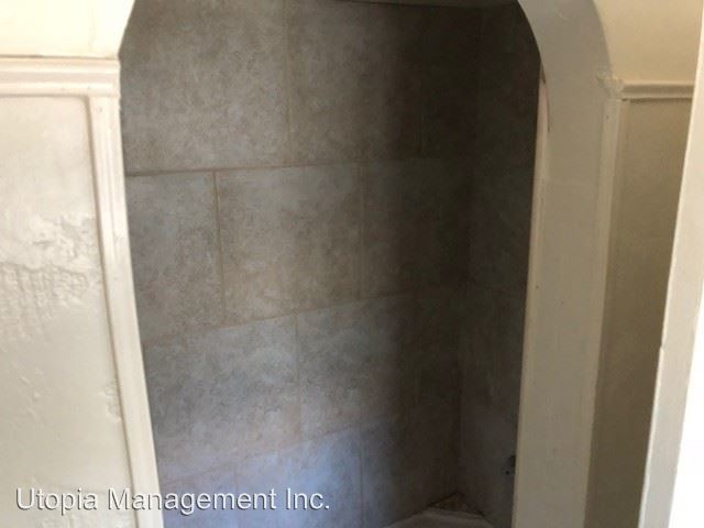 Building Photo - 3 br, 2 bath House - 818 East 83rd Street