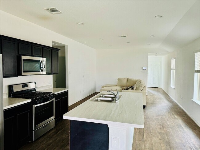 Foto del edificio - 14858 Cypress Holw Dr
