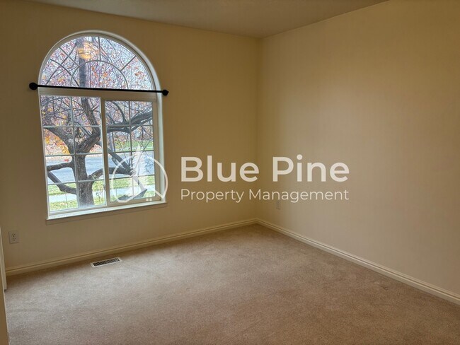 Foto del edificio - 3863 Ridgeview Cir