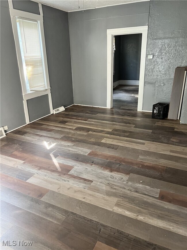 Foto del edificio - 5213 Fleet Ave