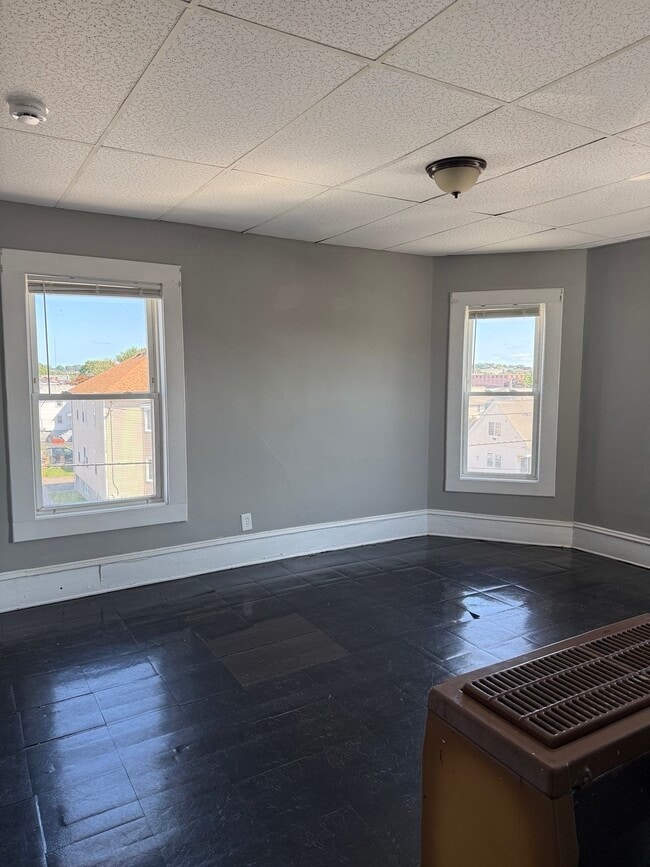 Building Photo - 103 Boyden St