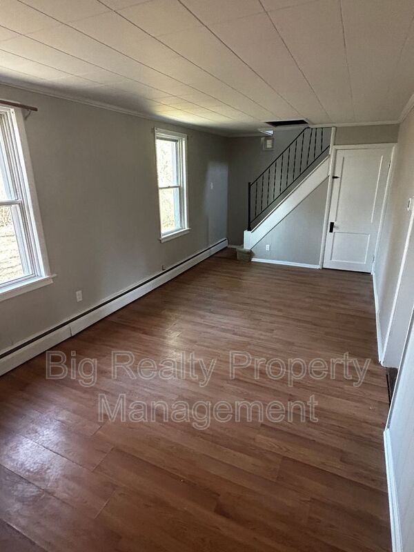 Foto del edificio - 10 Boraten Rd