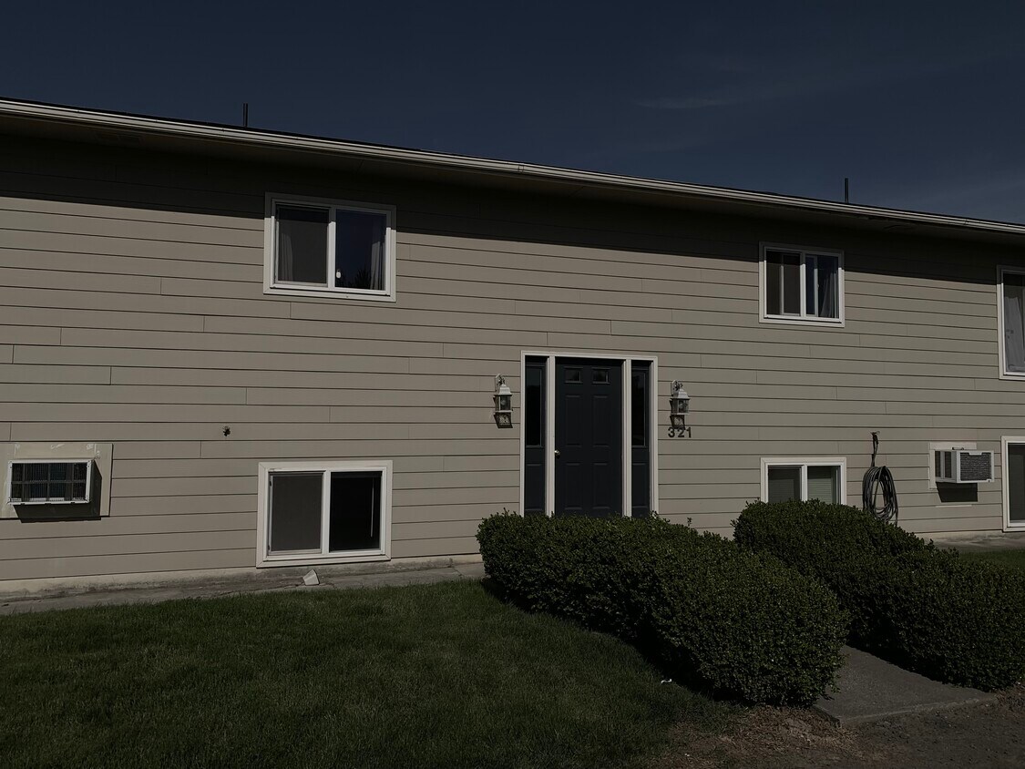 Foto principal - 321 NE Damson Ave