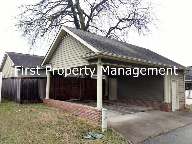 Building Photo - Southside Craftsman Available Now!