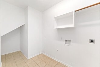 Building Photo - 7226 VORGEN Ct
