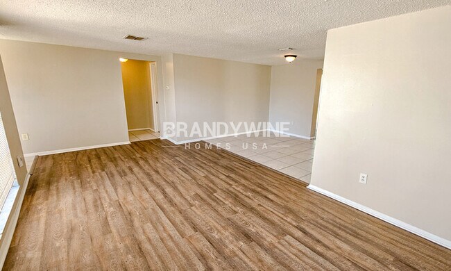 Foto del edificio - 6135 Seabreeze Dr