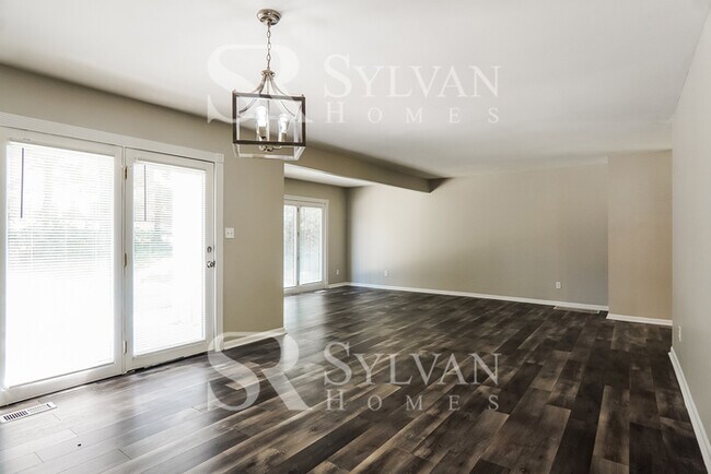 Building Photo - Carve Out a Great Life Here!