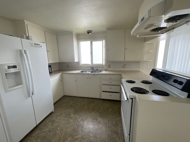 Building Photo - 2 Bed, 1 Bath Rambler - Downtown Ferndale