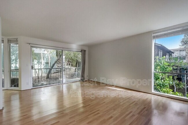 Building Photo - 2700 Le Conte Ave