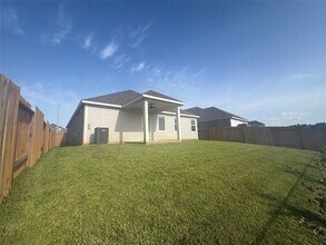 Building Photo - 15683 Honey Cv Dr