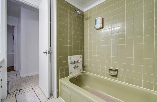 Foto del edificio - 5542 Holly St