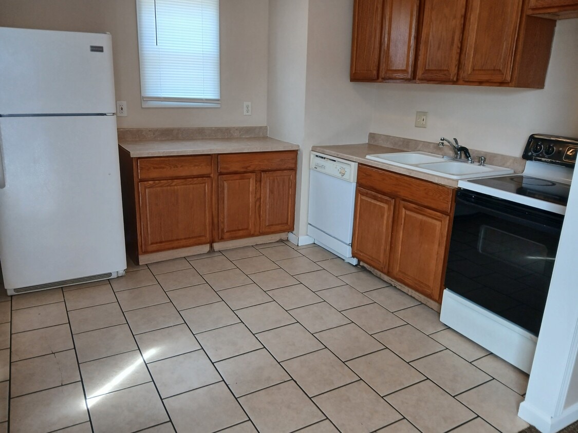 Foto principal - 709 S Poplar St