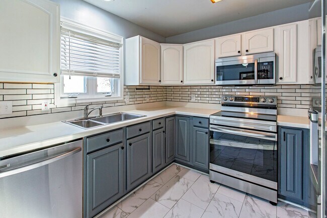 Foto del edificio - North Wilmington, Gwinhurst, 3 bedrooms, 2...