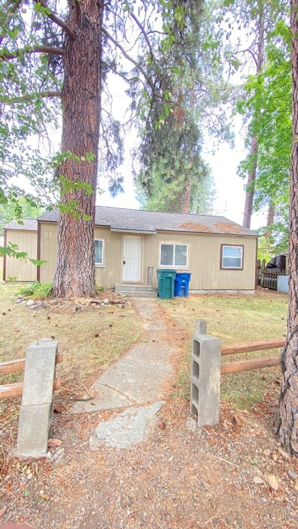 Building Photo - 303 E 10th Ave