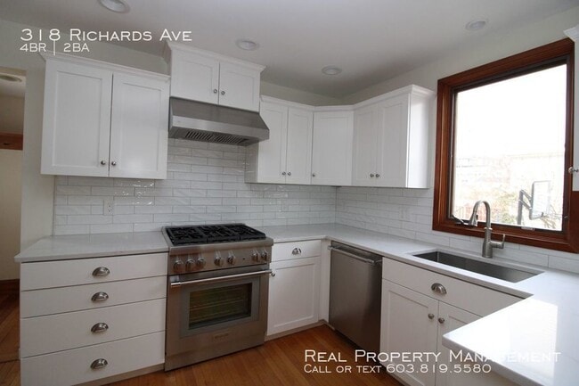 Building Photo - 3 Bedroom Single Family Home- Great Location