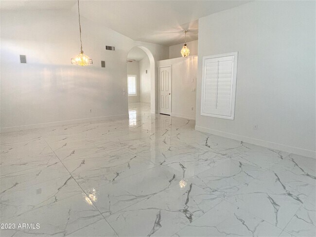 Foto del edificio - 4115 W Laredo St