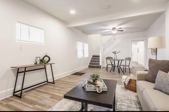 Foto del edificio - 2127 Singleton St