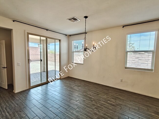 Building Photo - 7926 S Golden Bell Dr