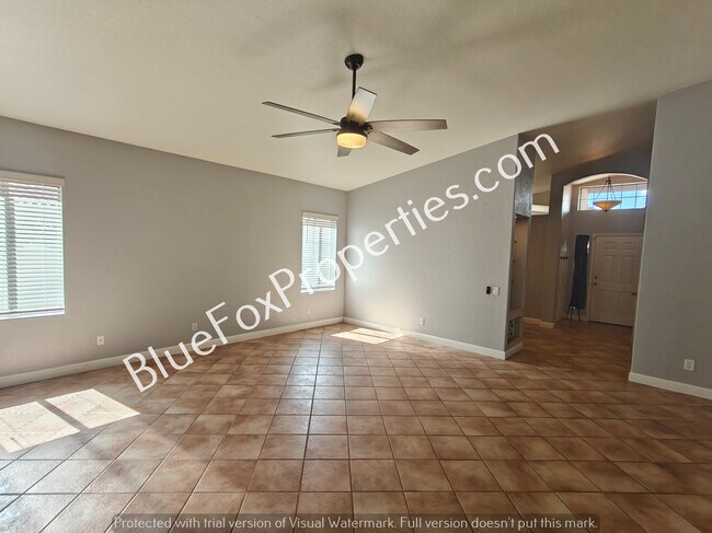 Building Photo - 9048 N Palm Brook Dr