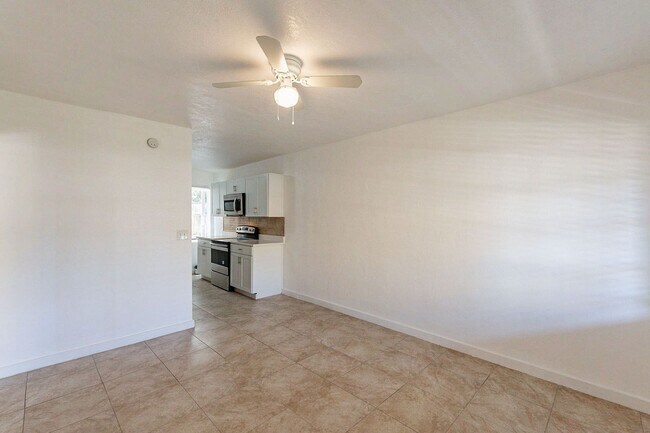 Foto del edificio - Two Bedrooms - Central Phoenix!