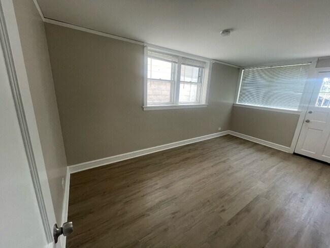 Foto del edificio - 5202 W Ainslie St