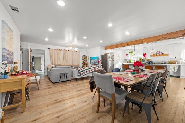 Foto del edificio - Semi furnished!