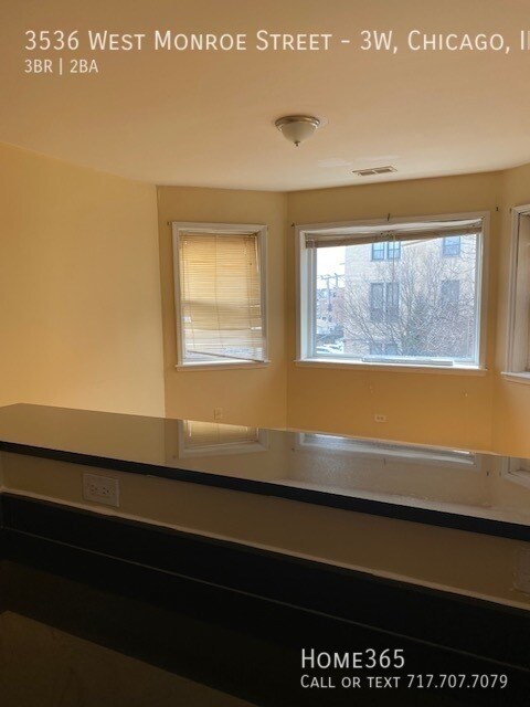 Foto principal - Beautiful 3 Bedroom Apartment