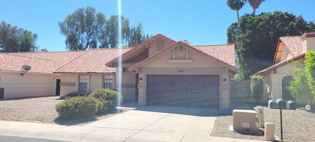 Photo - Arrowhead Ranch House