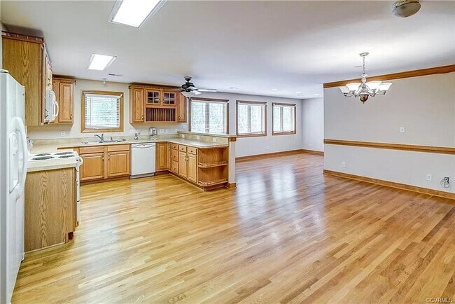 Foto del edificio - Juniper Avenue Property