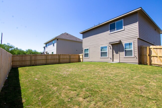 Foto del edificio - 1019 Harper Ln