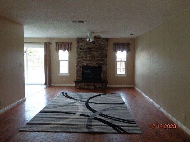 Building Photo - 706 SERENO DR., VACAVILLE, CA 95687