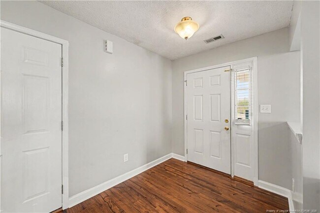 Building Photo - 2117 Feathercombe Court