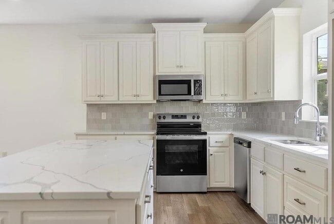 Foto del edificio - 6908 Goya Ave