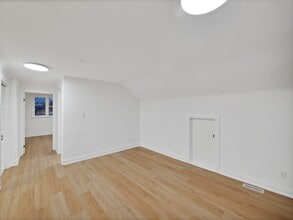 Building Photo - 647 Limeridge Rd E